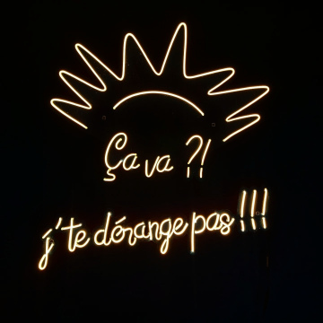 CA VA ?! J'TE DERANGE PAS !!!